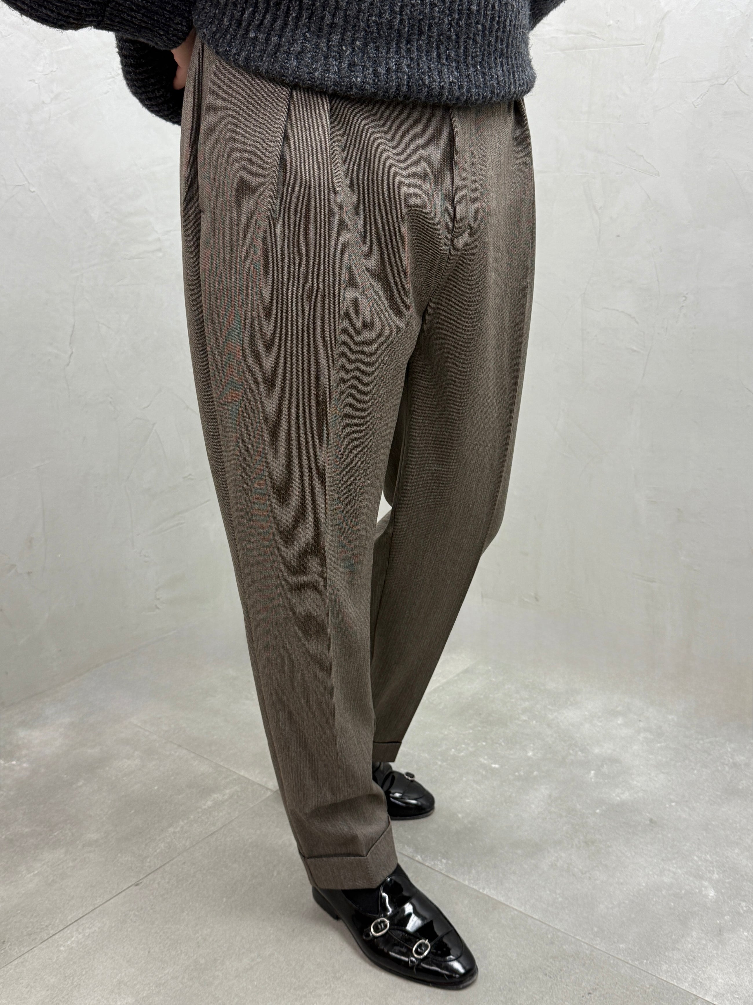 Stoffhose mit Seitenschnalle