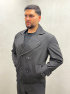 Minimalistischer Kurzmantel