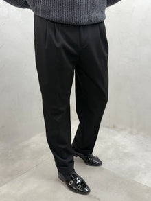 High-Waist Bundfaltenhose